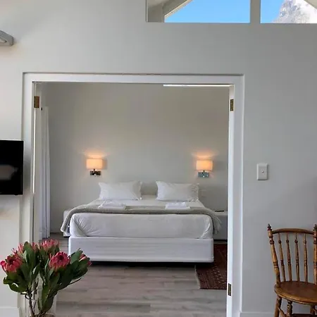 Camps Bay Loft With Stunning Mountain And Ocean Views Apartment Cape Town Exterior photo