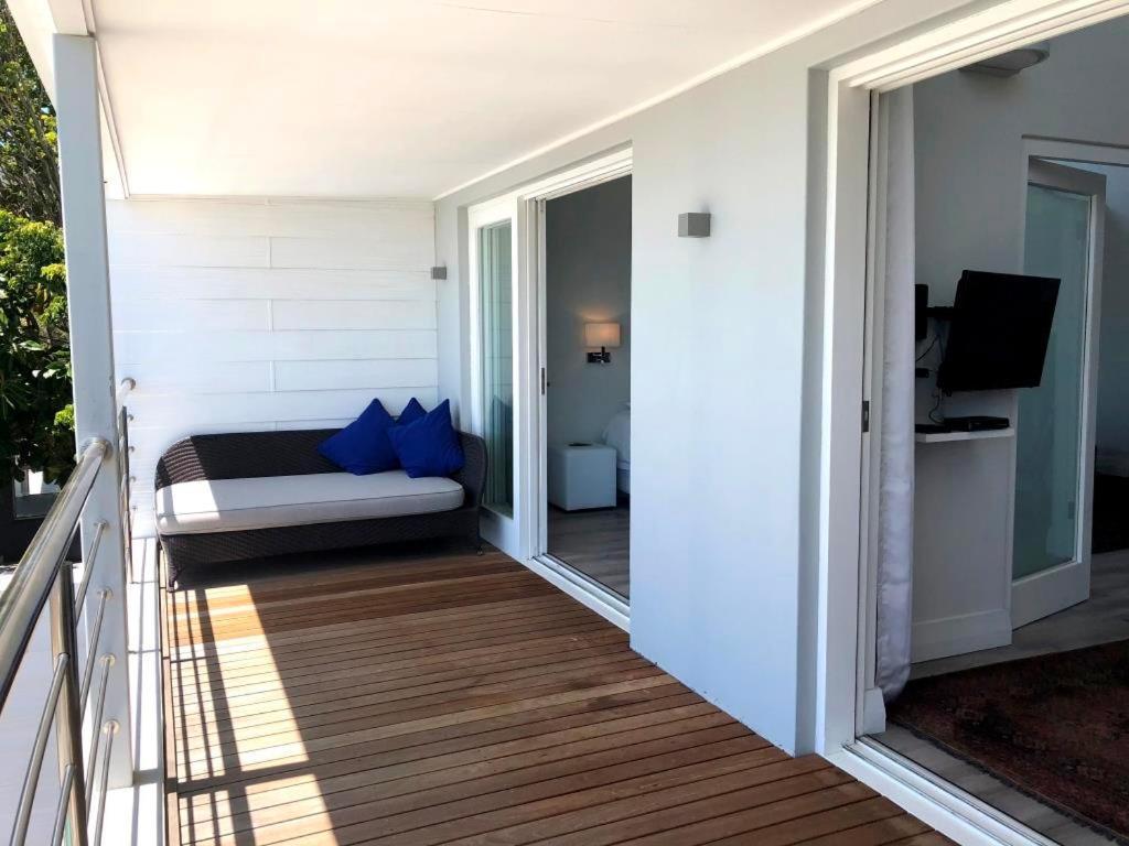 Camps Bay Loft With Stunning Mountain And Ocean Views * Cape Town